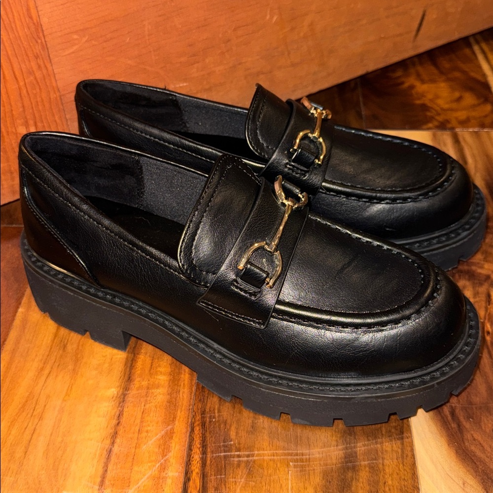 Chunky black loafer size 8